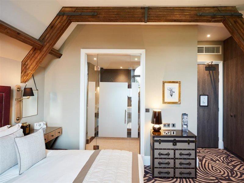 ホテル オッドフェローズ オン ザ パーク チードル エクステリア 写真 A room at the hotel