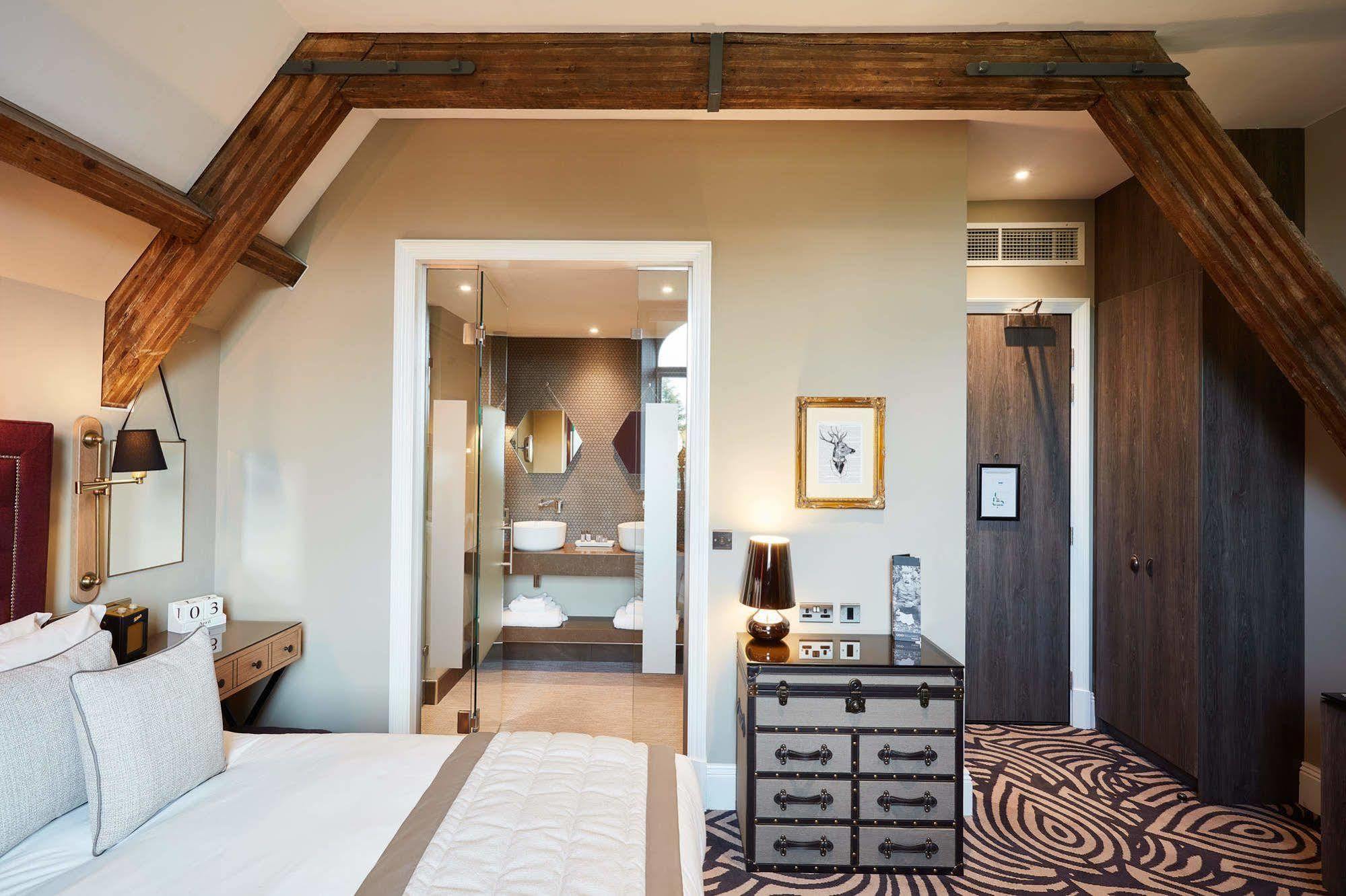 ホテル オッドフェローズ オン ザ パーク チードル エクステリア 写真 A room at the hotel