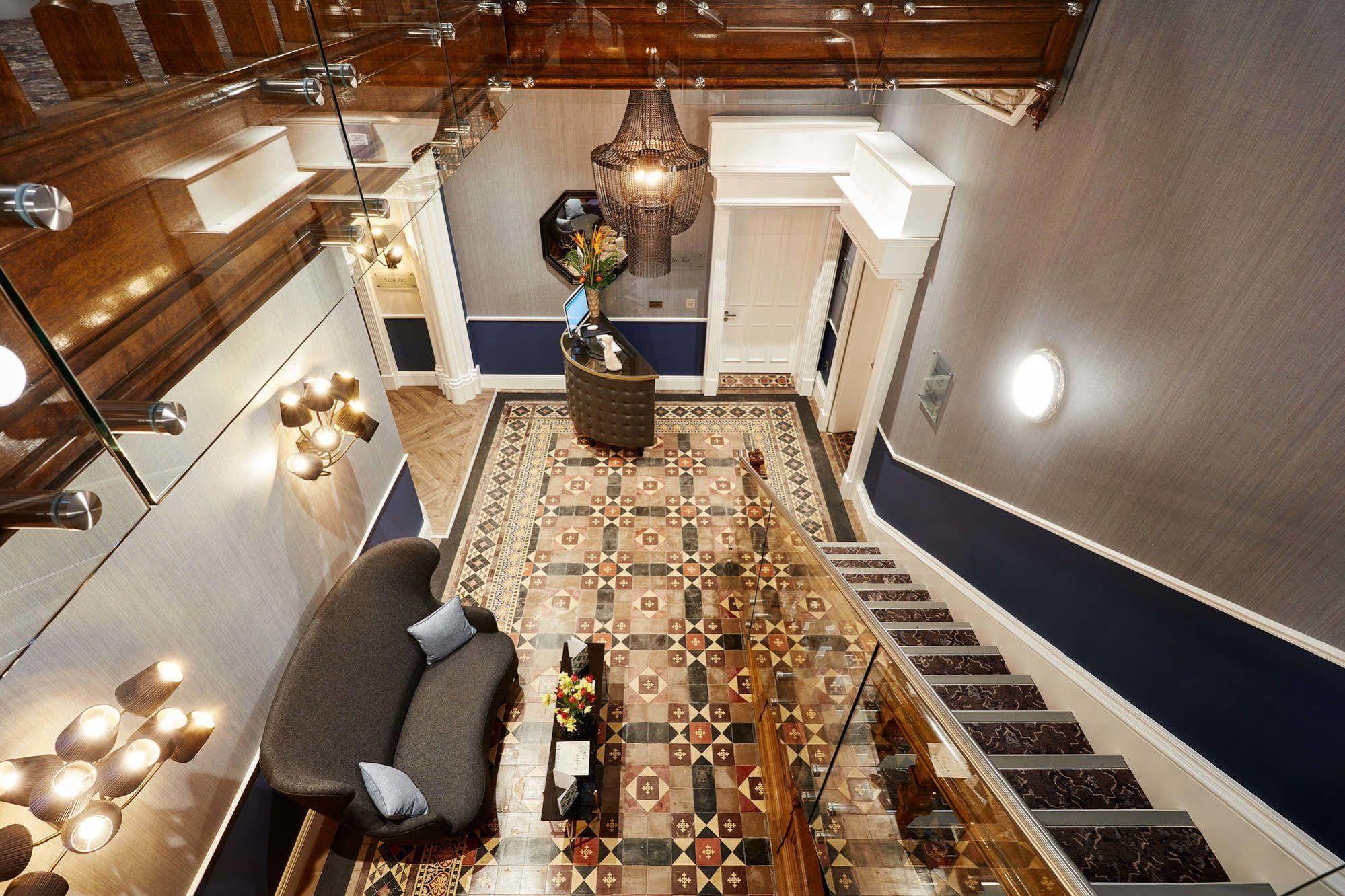 ホテル オッドフェローズ オン ザ パーク チードル エクステリア 写真 Interior of the hotel